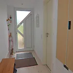 Ferienhaus, Prázdninový dům *